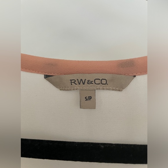 Sheer Ruffle Sleeveless Top - Picture 4 of 5